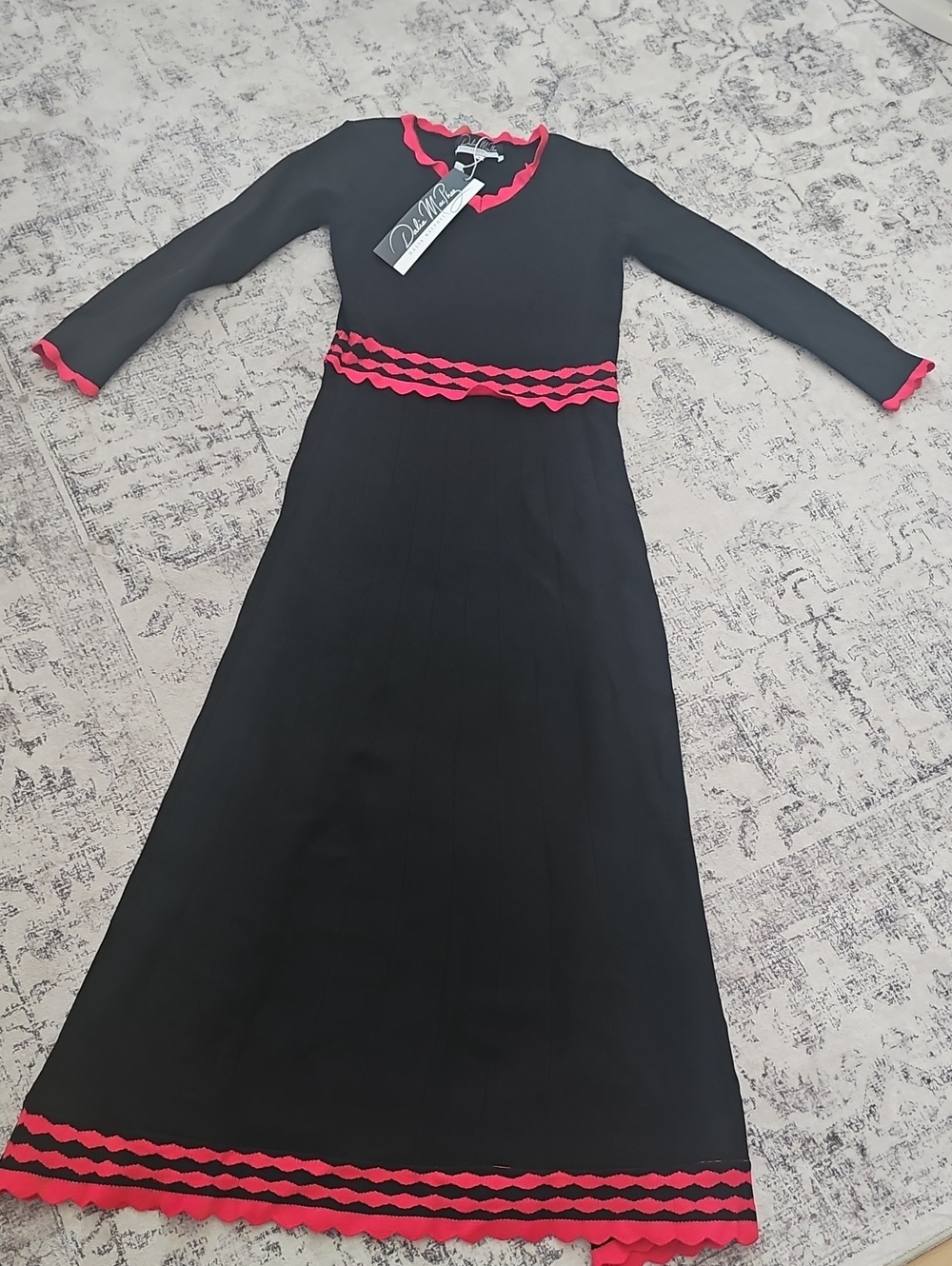 Dalia MACPHEE Women's Black Long Sleeve SWEATER Maxi Dress with RED Trim, NWT
